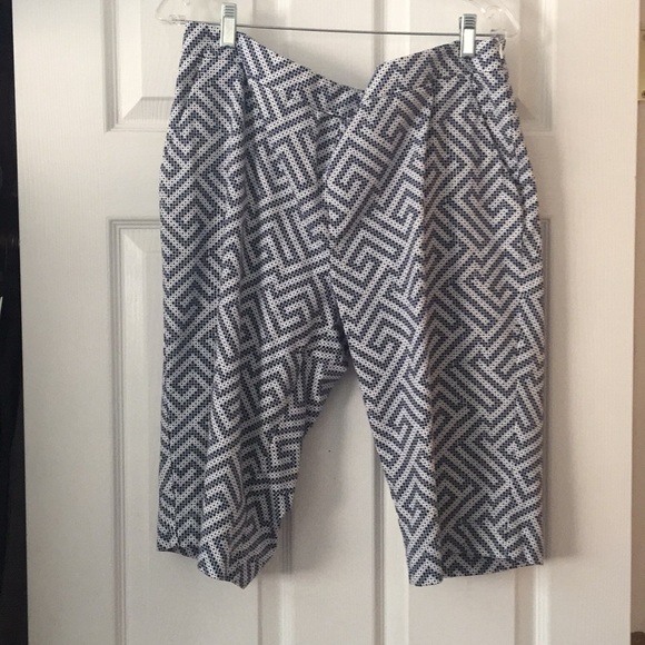 Tommy Bahama Shorts - Picture 1 of 2